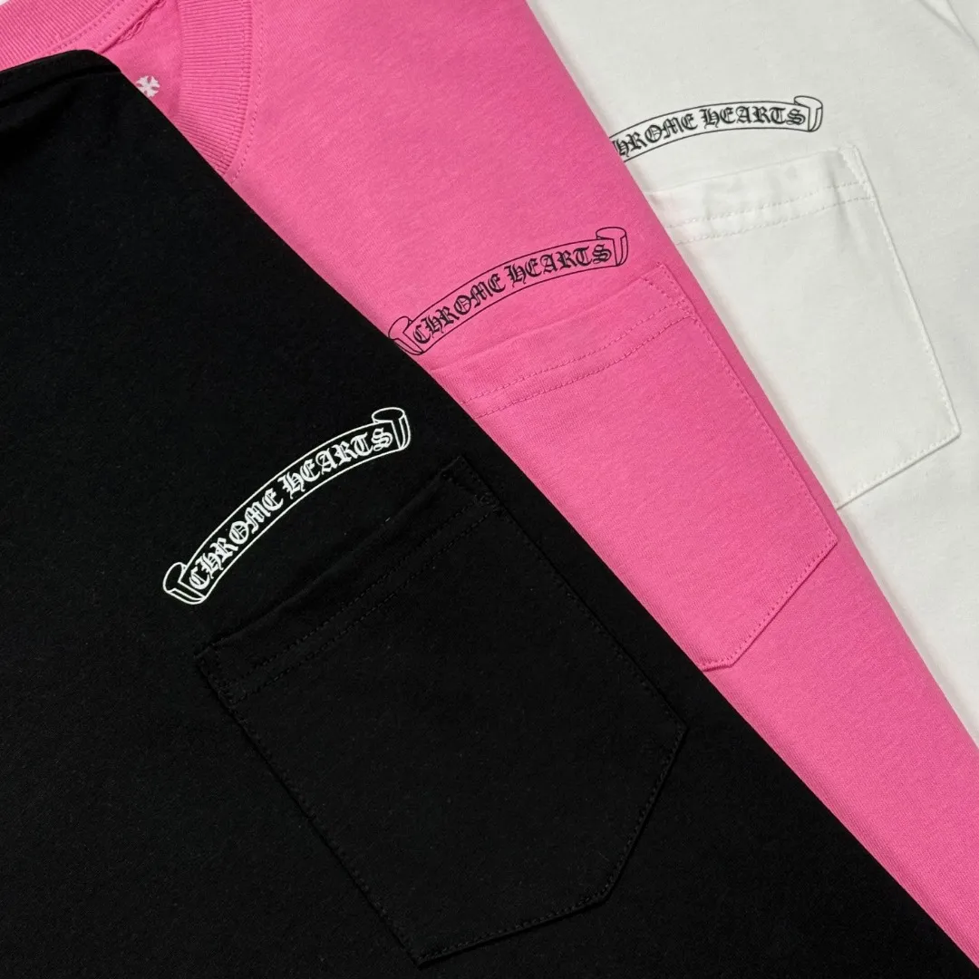 P170 Chrome Hearts Chrome Hearts 25 high version. The fabric is made of 300 grams of high-density cotton. It does not deform or shrink. It has three labels. It is the same style for men and women. Technology: digital printing. Color: white, black, pink. SIZE: S-XL